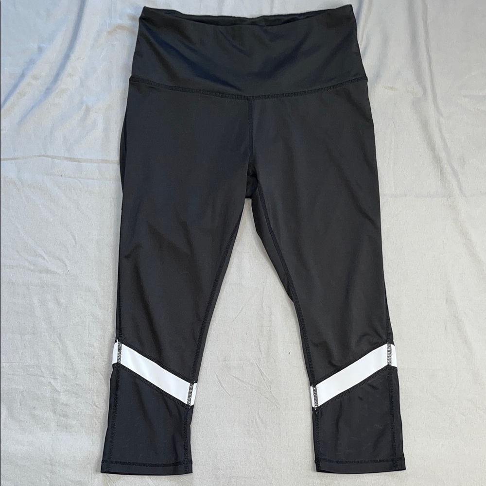 Reebok Black and White Women’s Leggings M